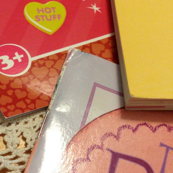 Valentine's Day cards, stickers and books - Picture 7 of 14